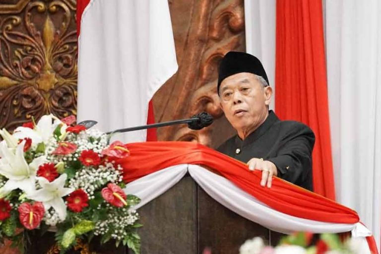 Ketua DPRD Jawa Timur Kusnadi