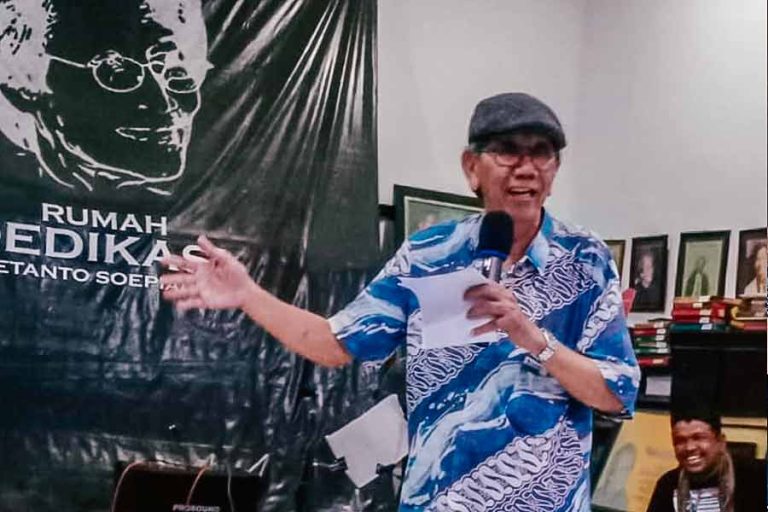 Amang Mawardi, alumni Stikosa AWS, jurnalis, dan pegiat literasi