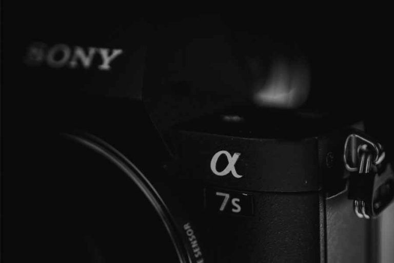 Ilustrasi kamera Sony (foto: Jack Redgate | pexels)