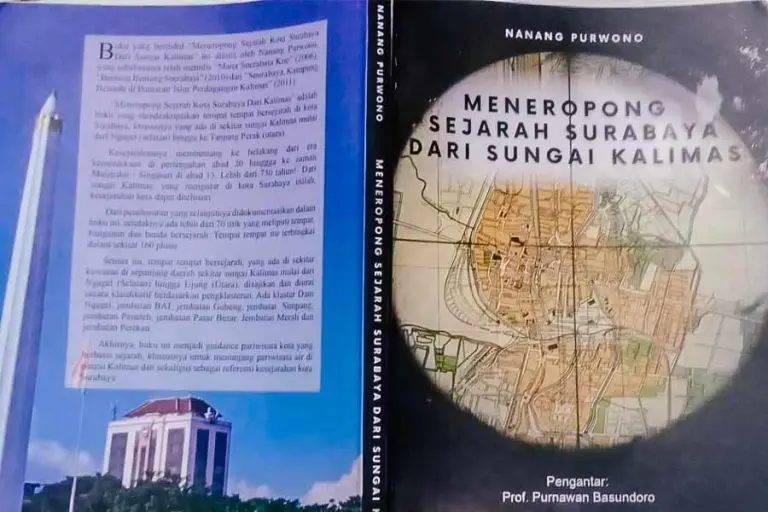 Cover buku karya Nanang Purwono Meneropong Sejarah Surabaya Dari Sungai Kalimas