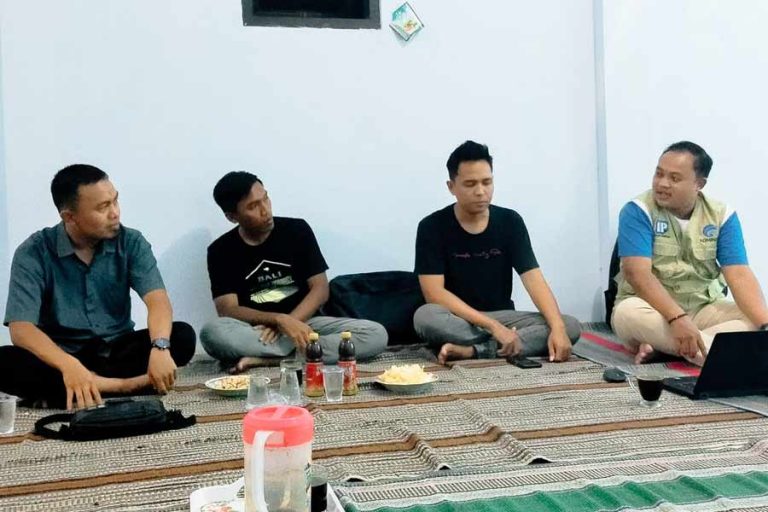 Diskusi Bareng KIM Desa Petahunan dan KIM Patih Nambi Desa Randuagung di Lumajang (foto: infopublik)