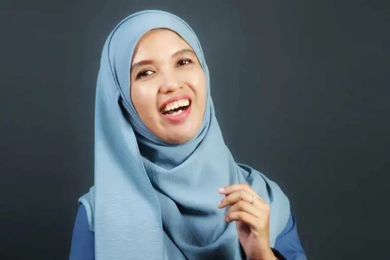 Ratna Puspita Sari, pemerhati dunia pariwisata dan public relations dari Stikosa AWS