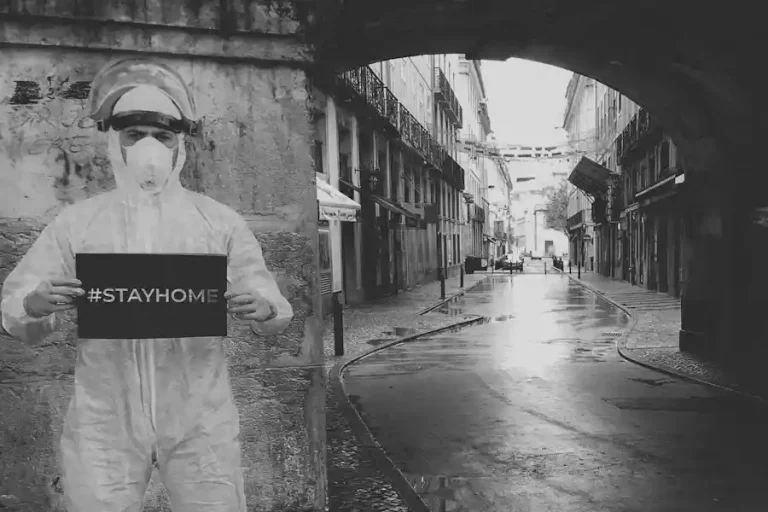 Pandemi Covid-19 di Lisbon, Portugal (foto: Yohann LIBOT | unsplash)