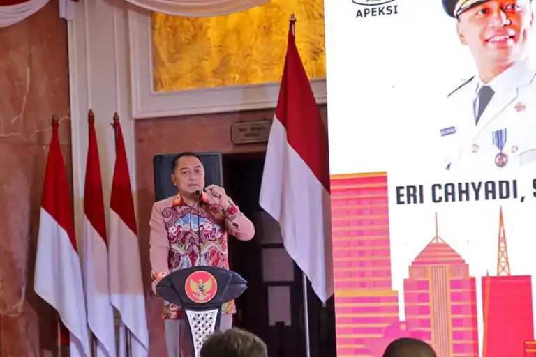 Eri Cahyadi, Wali Kota Surabaya sekaligus Ketua Dewan Pengurus APEKSI